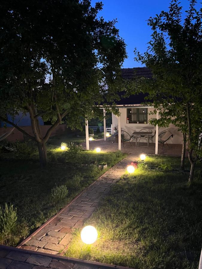 Smaragd Villa Doba Eksteriør billede