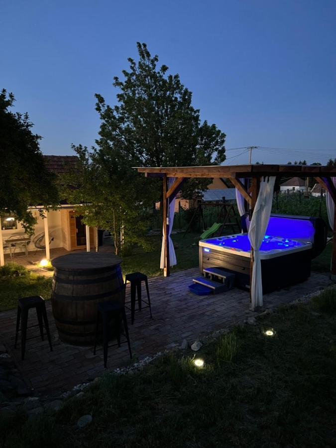 Smaragd Villa Doba Eksteriør billede